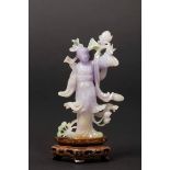 A small lavander shades jadeite figure of Guanyin, China, early 20th century - Jen [...]