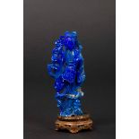 A small lapis lazuli figure of Guanyin with fan, China, early 20th century - Jen [...]