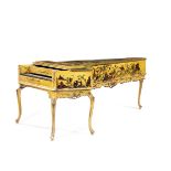 A grand spinet in Chinese-decor lacquered wood. Venice, half of the 18th century - [...]