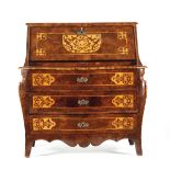 A chest of drawers in walnut and marquetry in precious wood with phytomorphic [...]