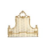 A headboard in carved and gilded wood, end of the 18th century - decoro di corona [...]