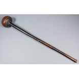 A late 19th Century South African hardwood knobkerrie, 25.5ins