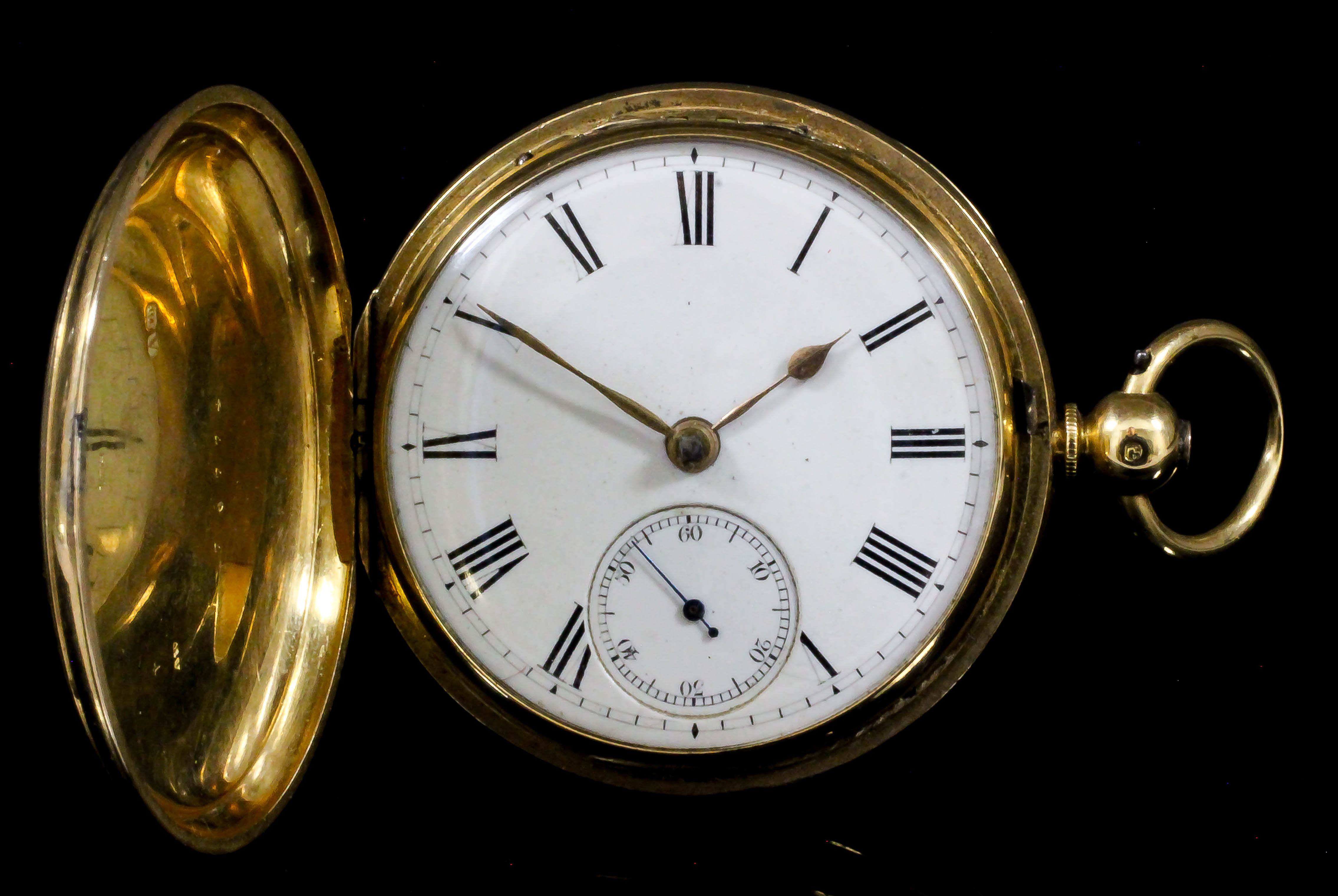 A Victorian gentleman's 18ct gold full hunting cased pocket watch, No. 76774, the white enamel