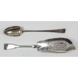 A William IV silver fiddle pattern fish slice by William Knight II, London 1832, and a George III