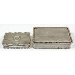 An Edward VII silver rectangular snuff box of shaped outline, with plain mounts and thumbpiece and