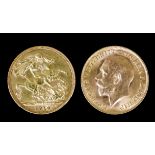 Two George V 1914 Sovereigns (fine)
