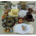 VARIOUS POTTERY AND CERAMICS TO INCLUDE; JUGS, SMALL JARDINIERE'S , PENDELFIN BUNNY ORNAMENTS,