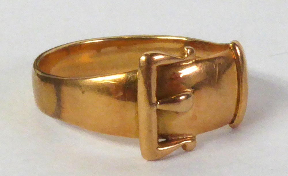 18ct GOLD BUCKLE RING, 4.4gms, ring size 'P/Q'