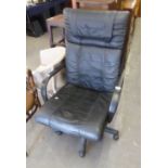 A MODERN BLACK LEATHER ? OPEN ARM SWIVEL AND GILT OFFICE CHAIR, ON FIVE SPUR BASE