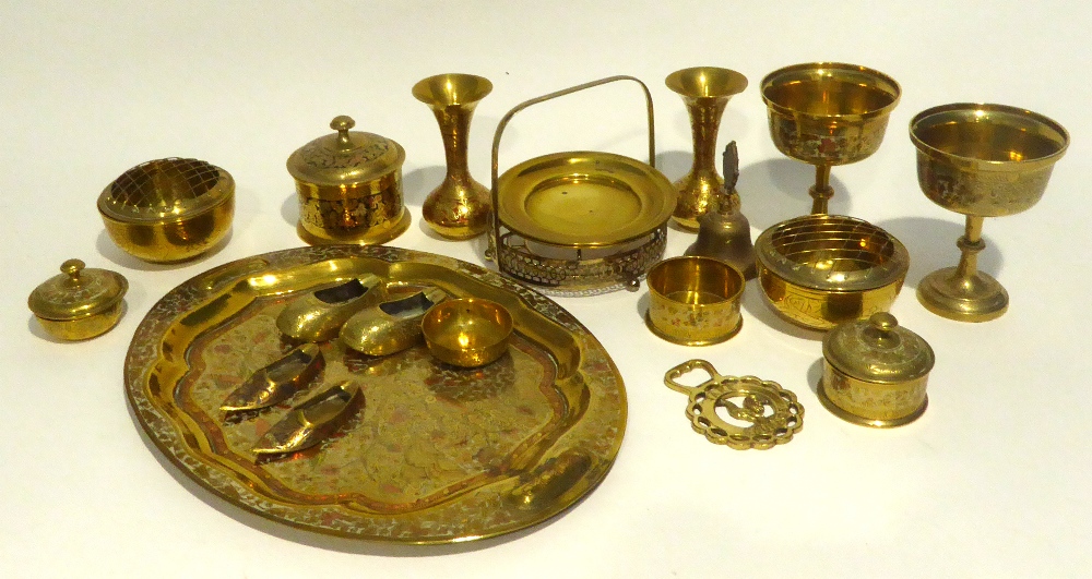 A QUANTITY OF BENARES BRASS AND OTHER BRASS ORNAMENTS AND A CIRCULAR BRASS TRAY