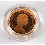 QUEEN ELIZABETH II 1980 GOLD PROOF SOVEREIGN, in hard plastic case and ROYAL MINT PLUSH LINED BOX,