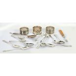 MIXED LOT OF GEORGIAN AND LATER SILVER, TO INCLUDE; set of six TEASPOONS and MATCHING SUGAR TONGS,