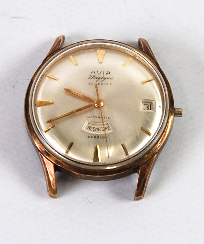 GENTS AVIA 'DAYTYME' GOLD PLATED STAINLESS STEEL WRIST WATCH, with 30 jewels incabloc automatic