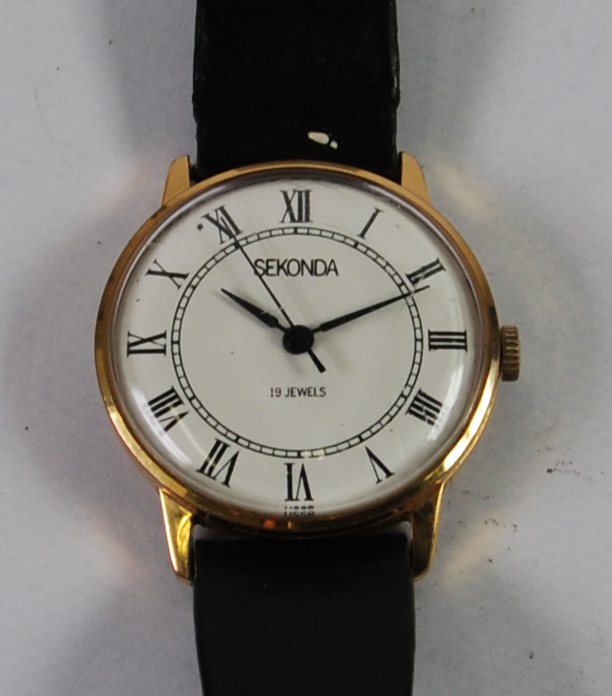 GENTS SEKONDA GOLD PLATED WRIST WATCH, with 19 jewel movement, white Roman dial with sweep seconds