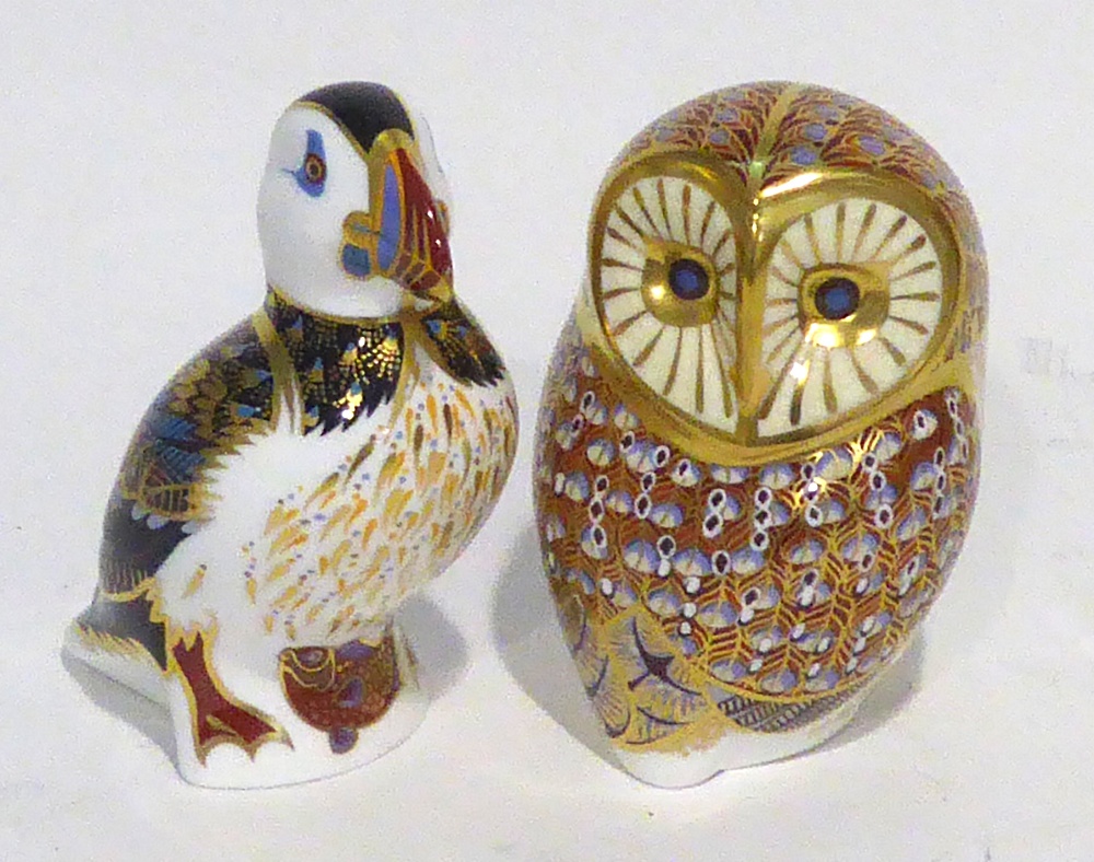 ROYAL CROWN DERBY CHINA PUFFIN PAPERWEIGHT AND ANOTHER OF AN OWL (2)