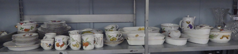 ROYAL WORCESTER CHINA 'EVESHAM' OVEN TO TABLE BREAKFAST AND DINNER SERVICE FOR SIX PERSONS PLUS