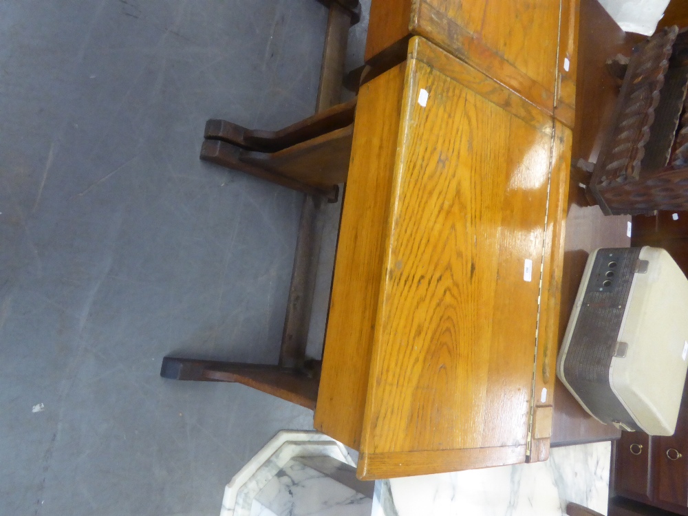 AN ASH SCHOOL DESK