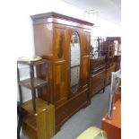 AN EDWARDIAN INLAID MAHOGANY BEDROOM SUITE, COMPRISING; A MIRROR DOOR WARDROBE, DRESSING TABLE,