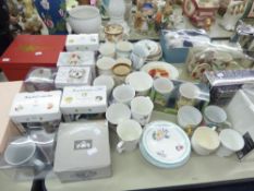 QUANTITY OF BOXED MUG, TEA POTS BOXED ETC