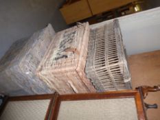 LARGE RECTANGULAR OPEN WICKER BASKET AND A LARGE WICKER STORAGE BOX (2)