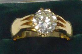 GENTS BROAD 18ct GOLD RING, claw set with a large round brilliant cut solitaire diamond, approx 2.