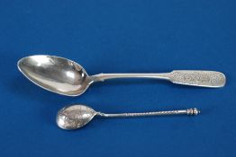 NINETEENTH CENTURY RUSSIAN SILVER TABLESPOON, fiddle handled, the back bowl engraved with flowers