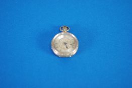 AN EARLY TWENTIETH CENTURY 18k GOLD CASED KEYLESS LADY'S FOB WATCH, with guilloche dial, the