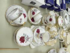 A WEDGWOOD 'GOLD FLORENTINE' TEAPOT (A.F.), CAKE PLATE, TWO CUPS AND SAUCERS, A ROYAL