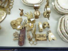 16 PIECES OF BRASS WARES TO INCLUDE; UNICORN, INKWELL, BLACKPOOL TRAM, PAIR OF CANDLE SNUFFER,