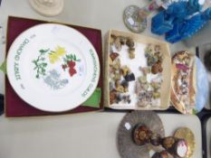 35 WADE MINIATURES 'THE PENNY BAZAAR PLATE 100 YEARS MARKS AND SPENCER' AND ROYAL GRAFTON PLATE '