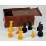 GRAYS OF CAMBRIDGE "SILETTE CHESS" SET IN CATALIN POLYMER IN BLACK AND AMBER COLOUR COMPLETE in