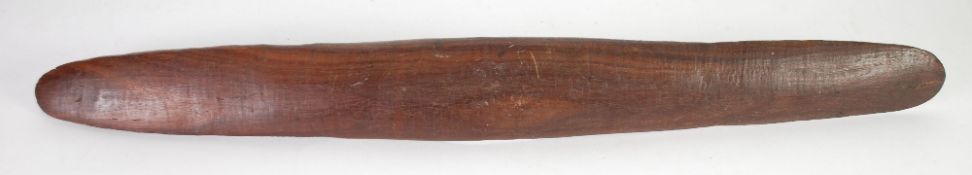 ABORIGINAL CARVED HARDWOOD WUNDA SHIELD OF ROUNDED OBLONG NARROW FORM CARVED FROM THE SOLID WITH