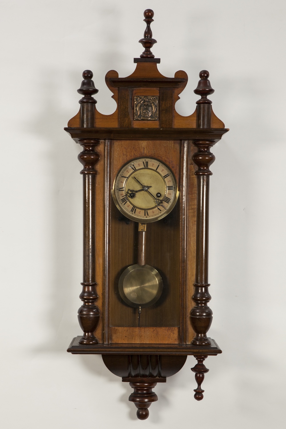 EARLY TWENTIETH CENTURY VIENNA STYLE WALL CLOCK, of typical form with two part Arabic dial, spring