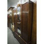 AN EARLY TWENTIETH CENTURY OAK BEDROOM SUITE, COMPRISING; CHEST OF DRAWERS, WARDROBE WITH SINGLE