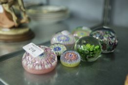 SEVEN PERTHSHIRE AND OTHER GLASS PAPERWEIGHTS