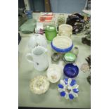 A COLLECTION OF EARLY TWENTIETH CENTURY MISC CERAMICS TO INCLUDE; A PLANT TUSCAN CHINA TRINKET DISH;