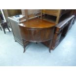 AN EARLY NINETEENTH CENTURY MAHOGANY CORNER WASHSTAND