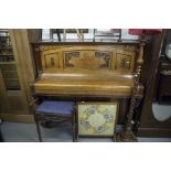 ALTMANN, UPRIGHT PIANOFORTE IN CARVED WALNUTWOOD CASE (EARLY TWENTIETH CENTURY)