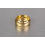 22ct GOLD BROAD WEDDING RING, 10gms, ring size 'M/N', London 1968