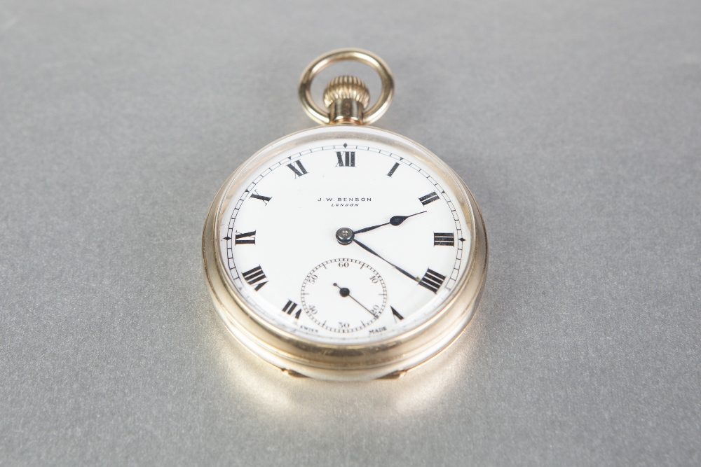 AN EARLY TWENTIETH CENTURY 9ct GOLD CASED OPEN FACE KEYLESS GENTLEMAN'S POCKET WATCH, retailed by