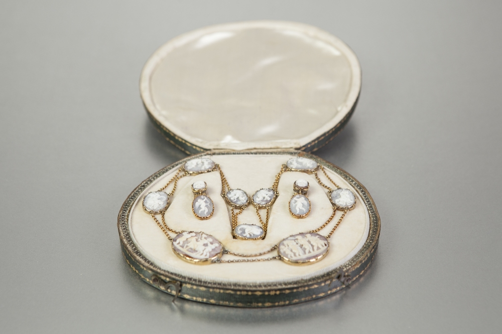 GEORGIAN DEMI-PARURE SARDONYX SHELL CAMEO NECKLACE AND PAIR OF EARRINGS in unmarked gold settings, - Image 2 of 2