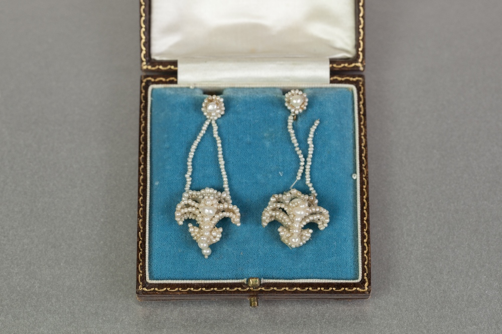 PAIR OF LATE GEORGIAN SEED PEARL AND GOLD SCREW-FITTING DROP EARRINGS, the horse hair threaded