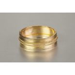 VICTORIAN 15ct GOLD HINGED OPENING BROOCH BANGLE, the top with two fine beaded bands, 21.6gms, in