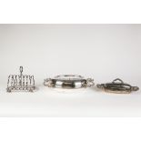 A MODERN ELECTROPLATED SHAPED OVAL ENTREE DISH, with cover, AN EARLY TWENTIETH CENTURY PLATED