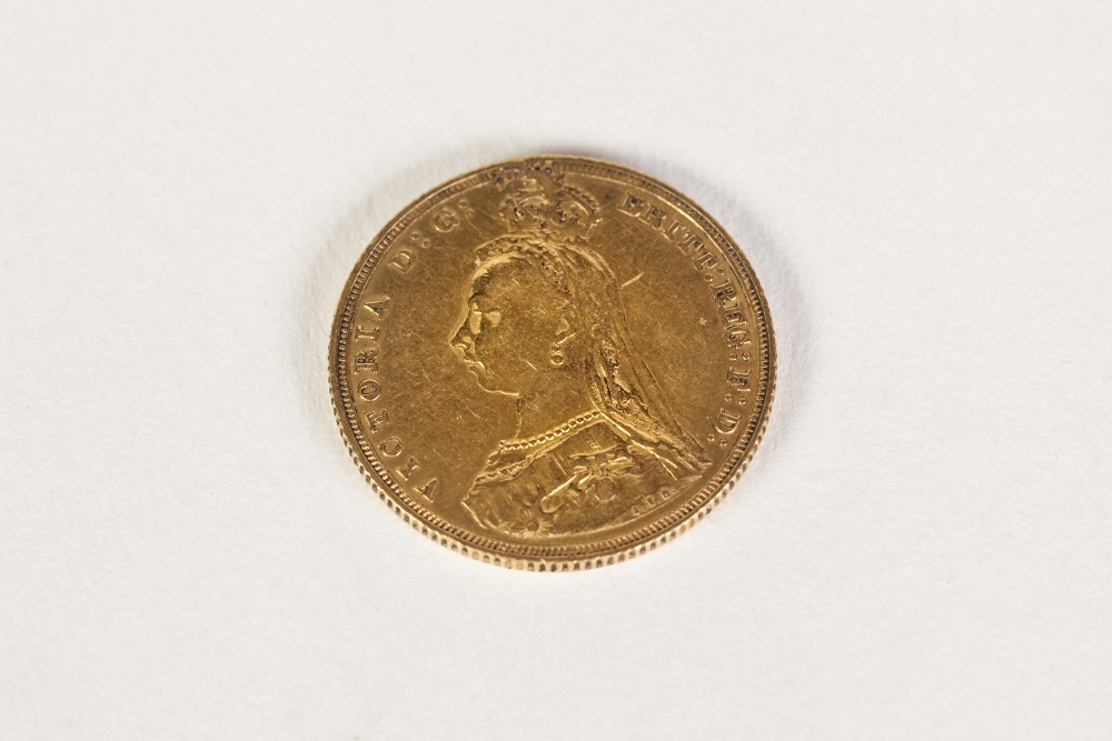 A QUEEN VICTORIA (1887) JUBILEE HEAD GOLD SOVEREIGN