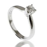 PLATINUM RING, SET WITH A 'HEARTS ON FIRE' ROUND BRILLIANT CUT SOLITAIRE DIAMOND, in four claw