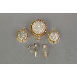 VICTORIAN DEMI-PARURE OF A PAIR OF EARRINGS, A PAIR OF BROOCHES AND A DOMED CIRCULAR BROOCH/