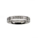 HEARTS ON FIRE 'STRIKING' 18ct WHITE GOLD BAND RING, channel set with five small diamonds, 0.17ct,