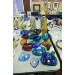 A COLLECTION OF COLOURED GLASS TABLE WARES TO INCLUDE; BOWLS, PEDESTAL BOWLS ETC....