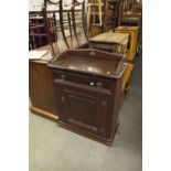 OAK CORNER UNIT WITH LEADED GLAZED DOORS AND A SMALL STAINED WOOD SMALL WASHSTAND